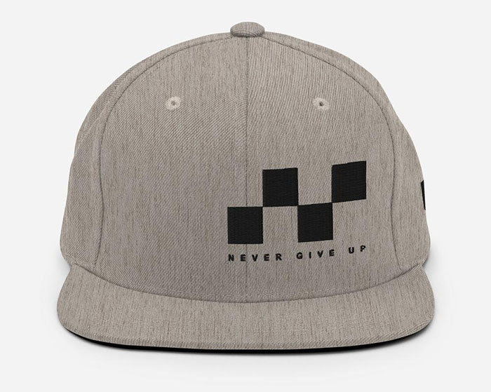 NEVER GIVE UP - Light Snapback Hat